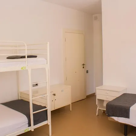 Beach Hostel *