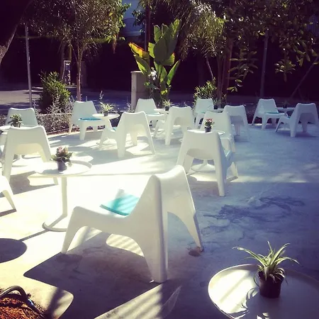 Hostal Beach *